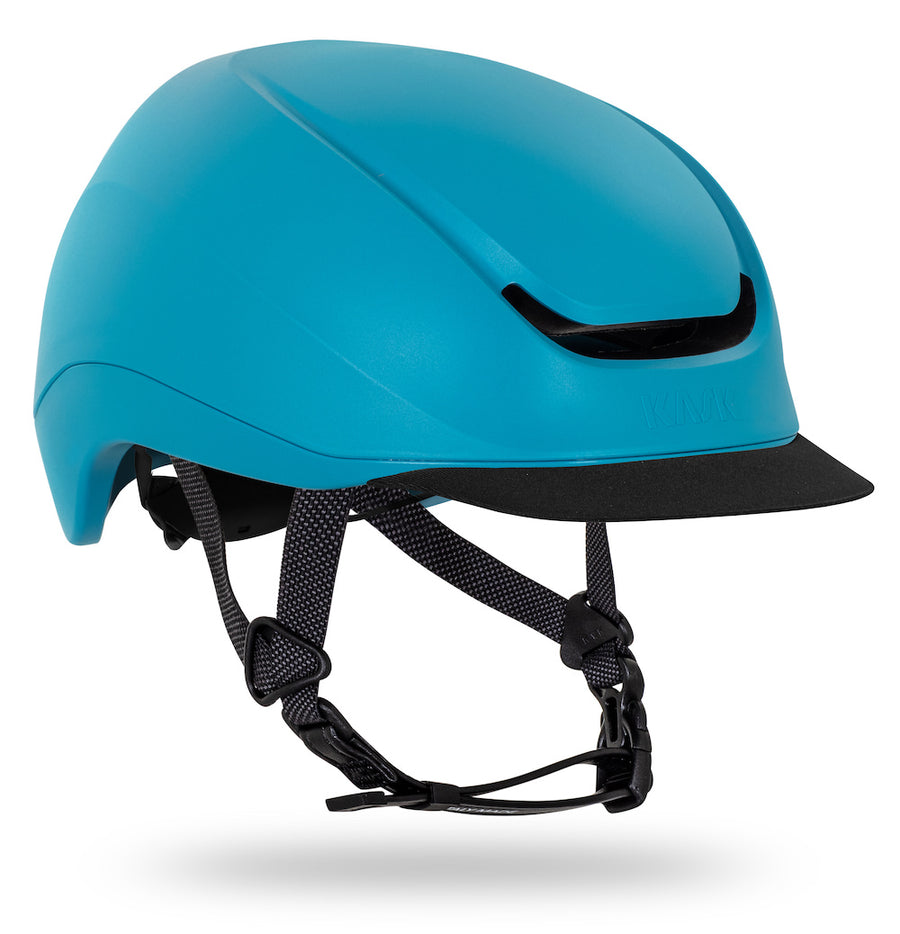 Casque de vélo de ville Kask Moeibus bleu avec sa visière vue avant 