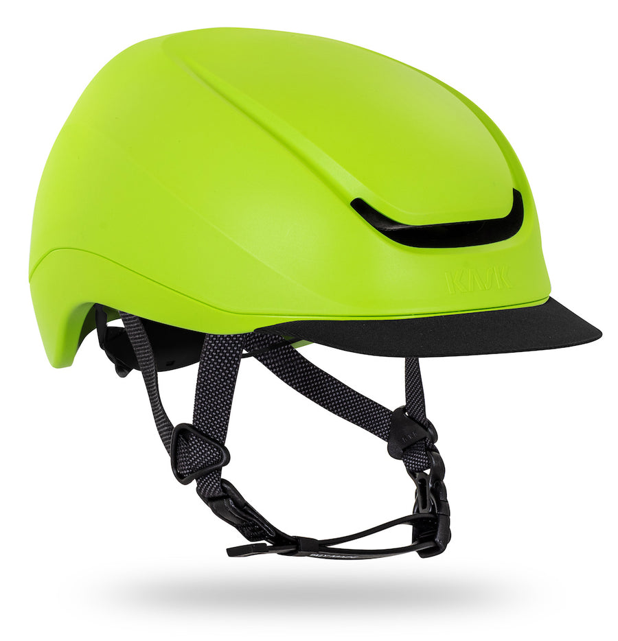 Casque de vélo de ville Kask Moeibus jaune avec sa visière vue avant 